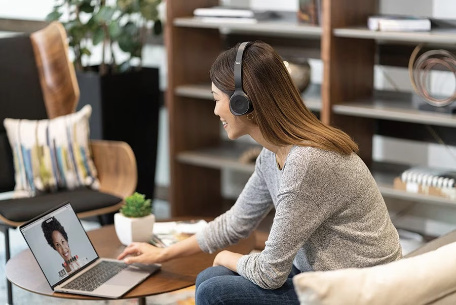 Webex calling 雲端電話系統-耳機穿戴通話情境